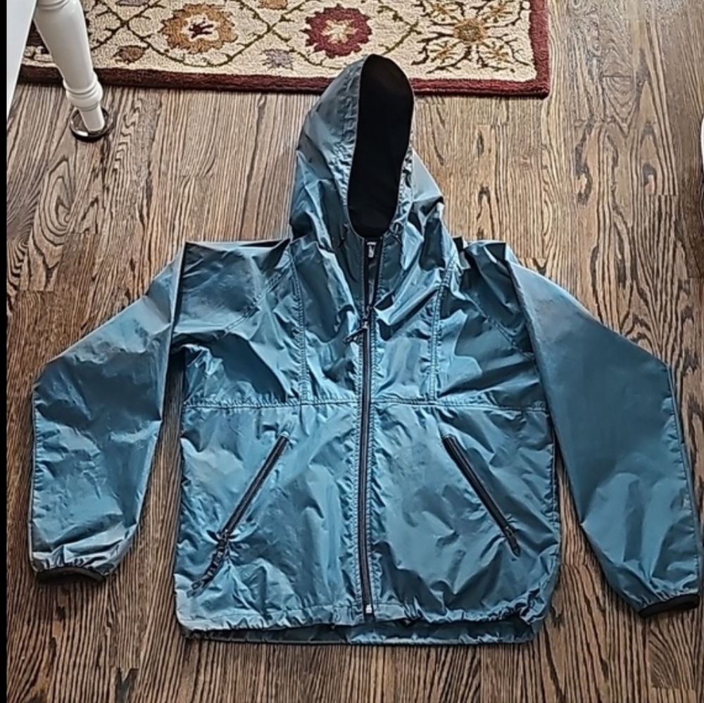 Sierra Designs rain / wind jacket in hunter green size medium unisex